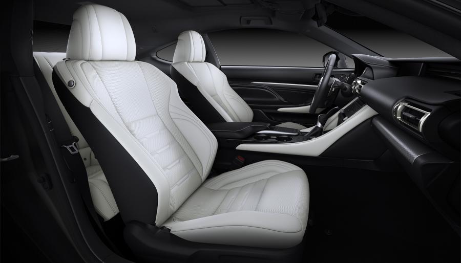 Интерьер Lexus RC300h 2018 года  (WW) (фото 139 из 139)
